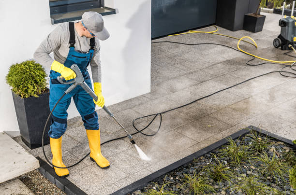 Pressure Washing Contractors in Sneads, FL